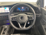 現代のVWの顔ともいえるGolf。なめらかな走りはもちろん安全性も充実させ、あなたのドライブに安心と楽しみを提供します。