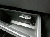 ここに ETC付いております。高速道路の料金所もスイスイ♪ ETCカードの申し込みは日産カードがおすすめ!!!「安心」「おトク」「便利」で皆さまのカーライフをサポートする特典満載のカードです。