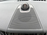 【Bowers & Wilkins】ボルボのプレミアムオーディオ。車内空間という特殊な環境に100年以上の伝統を持つイェーテボリ交響楽団の音響を再現した「コンサートモード」を搭載。