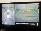 パノラミックビューモニター付きです。車両を上から見たような映像をディスプレイオーディオ画面に表示。運転席からの目視だけでは見にくい、車両周辺の状況をリアルタイムでしっかり確認できます。