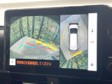 【パノラミックビューモニター】専用のカメラにより、上から見下ろしたような視点で360度クルマの周囲を確認することができます☆死角部分も確認しやすく、狭い場所での切り返しや駐車もスムーズに行えます。