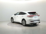 広々とした車内空間に優れた燃費性能。更にデザインも上質で人気のお車です!