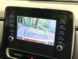【バックカメラ】駐車時に後方がリアルタイム映像で確認できます。大型商業施設や立体駐車場での駐車時や、夜間のバック時に大活躍!運転スキルに関わらず、今や必須となった装備のひとつです!