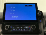 いまや必須装備「ナビゲーション」搭載!知らない場所にスイスイッとドライブ。もう、これなしではハンドルを握れませんね!でも運転中の操作は危険ですのでご注意ですね☆