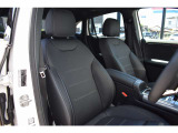 メルセデスの認定中古車は2年保証がついております。