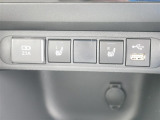 USB差込口 シートヒーター(運転席助手席両方にあります)