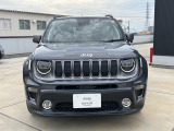 「どこにでも行ける。何でもできる。」Jeepに息づく自由の精神はその素晴らしい性能で、Jeepだから辿り着ける未知なる世界へ誘い心と身体を開放します。
