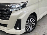 【LEDヘッドライト】悪天候や夜間走行時も良好な視界を確保し安心して運転できる高輝度LEDヘッドライトを装備!点灯速度が早く、消費電力も抑えられています。