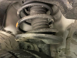 お車を安心してお乗りいただく為には、足回りの定期点検が欠かせません。サービスサポート(有償保証)では無料点検もご提供しており、安心のカーライフをお過ごしいただけるサポート体制が整っています。