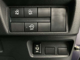 運転席スイッチ部 人気装備の両側オートスライドドア付きで、とっても便利です!!