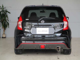 ■NISMO専用リヤバンパー(リヤフォグランプ付)。