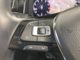 ◆クルーズコントロールにレーダーセンサーを組み合わせ、先行車を測定し設定されたスピードを上限に自動で加減速を行います。一定の車間距離を維持することで、長距離走行でのドライバーの疲労を低減させます。
