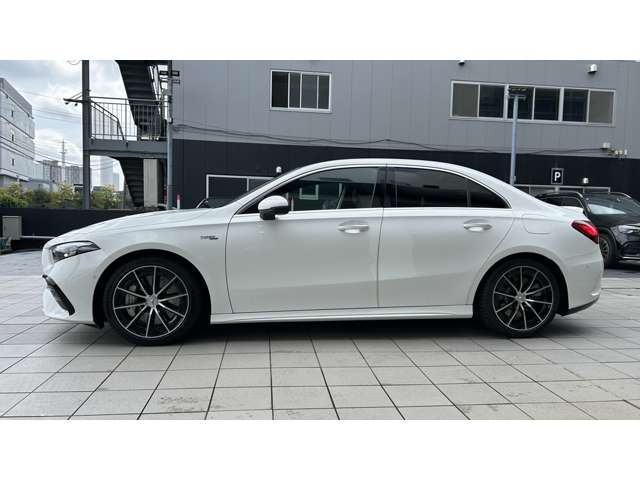メルセデス・ベンツ Aクラスセダン AMG A35 4マチック 4WD の中古車