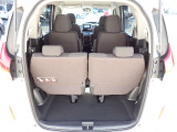 ◆定員乗車時のカーゴルームです。普段のお買い物の荷物やたくさんの収納が可能です。