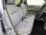 当社でご購入していただいた全ての車両はご納車前に、しっかり点検・整備してからのご納車になります。点検部位はエンジンオイル交換・ワイパーゴム・ブレーキ点検・調整・その他を確認の上ご納車致します。