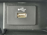 前席USB電源です。
