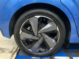 205/50R17インチ ホイールキャップ付き純正アルミホイール