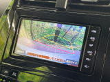 【バックカメラ】駐車時に後方がリアルタイム映像で確認できます。大型商業施設や立体駐車場での駐車時や、夜間のバック時に大活躍!運転スキルに関わらず、今や必須となった装備のひとつです!