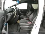 当社の車両をご覧いただきありがとうございます。 スタッフ一同、お客様のお問合せ心よりお待ちしております。