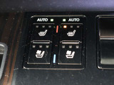本革シートには、背もたれと座面から爽やかな風が吹き出るシートベンチレーション機能を搭載。夏の暑い日にもシートと密着している背中や足腰の蒸れを防ぎ、快適なドライブを楽しむことができます。