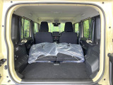 普段のお買い物や通勤、送迎等に十分な荷室スペースを確保しております。セカンドシートを倒すと、大きな荷物の積載も可能です♪