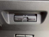 今では必需品のETCもパネルデザインにフィットするビルトインタイプなので、見た目もスッキリとしています