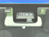 【スズキ セーフティサポート】走行中に前方の車両等を認識し、衝突しそうな時は警報とブレーキで衝突回避と被害軽減をアシスト。より安全にドライブをお楽しみいただけます。