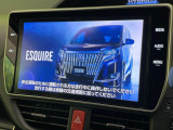 【メーカー純正10型ナビ】インテリアに溶け込むスタイリッシュな「専用設計」メーカーナビを装備♪視認性や操作性など基本性能にも優れ、より上質なカーライフをお楽しみいただけます。