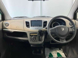 メーターやシフト、スイッチ位置など運転席まわりの配置はしっくりいきたいものですね!まずは座ってチェックしてみて下さい♪