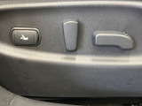 【パワーシート】スイッチ一つで簡単にシートの微調整が可能!電動だから力もいりません!快適なシートポジションにセットして、快適なドライブをお楽しみください。