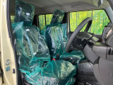 運転席シート廻りは使用感も少なく、良好な状態となっています。丁寧に使われていたことがよくわかりますね。