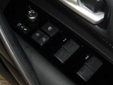 電動格納式ドアミラー・パワーウインドウを装備しています。