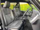 運転席シート廻りは使用感も少なく、良好な状態となっています。前オーナー様が丁寧に使っていたことがよくわかりますね。