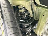 お車を安心してお乗りいただく為には、足回りの定期点検が欠かせません。サービスサポート(有償保証)では無料点検もご提供しており、安心のカーライフをお過ごしいただけるサポート体制が整っています。
