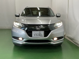 LEDヘッドライトを装備しています。LEDヘッドライトはとても明るく、雨の日や夜間走行も安全・安心です。オートライトコントロール付きで周囲の明るさに応じて自動で点灯・消灯します