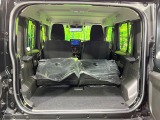普段のお買い物や通勤、送迎等に十分な荷室スペースを確保しております。セカンドシートを倒すと、大きな荷物の積載も可能です♪