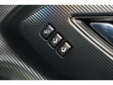 運転席のシートポジションメモリー機能は、登録済みの運転者と交代しても、シートポジションの変更の手間がかかりません。