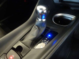 【CVT】無段変速機という意味です。 オートマミッションの中でも、ギヤによる変速をしないので、その分燃費が上がり経済的☆