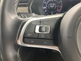 ◆クルーズコントロールにレーダーセンサーを組み合わせ、先行車を測定し設定されたスピードを上限に自動で加減速を行います。一定の車間距離を維持することで、長距離走行でのドライバーの疲労を低減させます。
