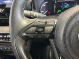 ステアリングにオーディオ操作スイッチが付いています。オーディオ画面に直接タッチしなくても操作が出来ますので、運転に集中できます。