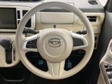 【スマートアシストⅡ】走行中に前方の車両等を認識し、衝突しそうな時は警報とブレーキで衝突回避と被害軽減をアシスト。より安全にドライブをお楽しみいただけます。