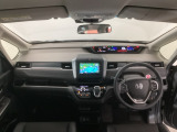 【前方視界】開放的な前方視界!運転がしやすく疲れにくいです♪窓が大きく、見通しがとっても良いおクルマですよ♪