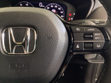 右側のステアリングスイッチはHondaセンシング系のスイッチ他にセレクターホイールを装備。スピードメーター内・マルチインフォメーション・ディスプレーの各表示が確認できます。