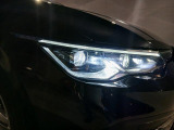 マトリクスLED式の「IQ.LIGHT」を与えられたお車です♪ 通常のLEDライトよりも夜道」をハッキリ照らしてくれます♪