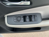運転席のパワーウインドウ等操作部