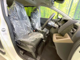 運転席シート廻りは使用感も少なく、良好な状態となっています。丁寧に使われていたことがよくわかりますね。
