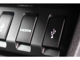 USBジャックも搭載はもちろんのこと、HDMI入力端子も装備。外部機器と接続すればナビで視聴可能。クルマがシアターに変化します♪
