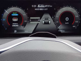 元試乗車 走行7,790キロ/走行用バッテリー残12セグ。※タッチの差で他のお客さまによる商談・成約済となる事がございます。掲載車へのお問い合わせや来店予約等ご相談お待ちしております。