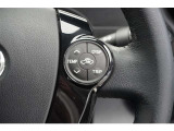機能性溢れる運転席まわり。使いやすいスイッチ類の配置で運転中のストレスを軽減し楽しくドライブできますよ。