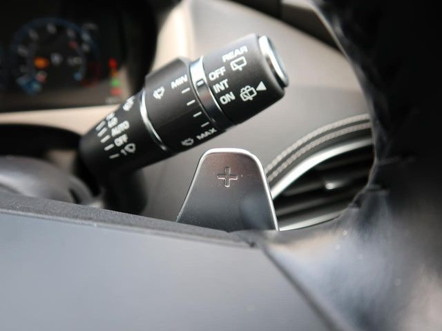 ジャガー Fペイス S の中古車詳細 (61,400km, グラシアホワイト 